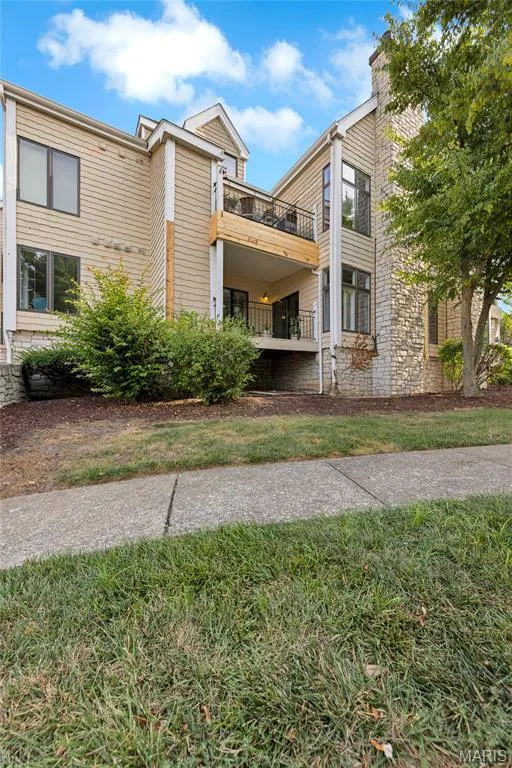 1610 Lake Knoll Drive #1N, Lake St. Louis, MO 63367 — listing photo 35 of 44