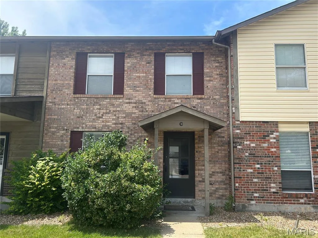 47 Park Charles Boulevard #C, St Peters, MO 63376 — listing photo 1 of 18