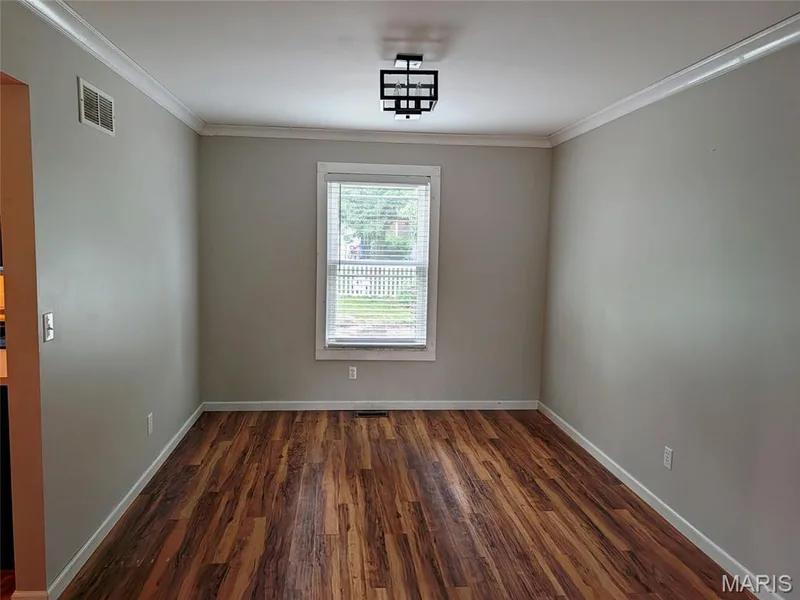 905 Lands End Circle, St Charles, MO 63304 — listing photo 5 of 32