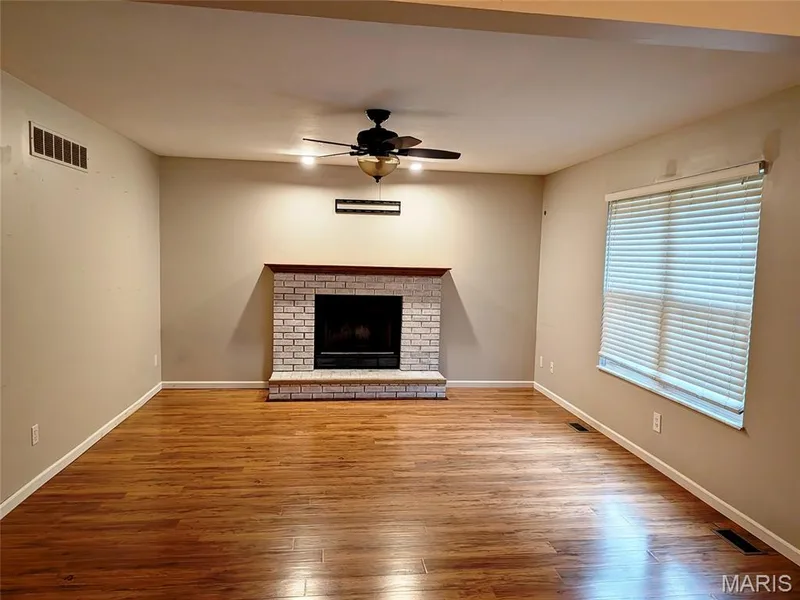 905 Lands End Circle, St Charles, MO 63304 — listing photo 10 of 32