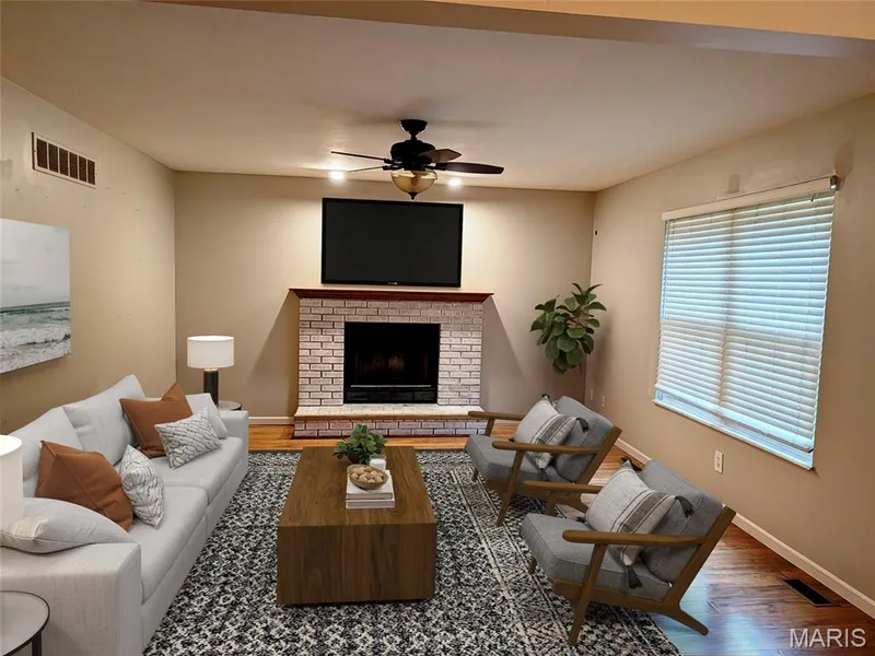 virtually staged photo — 905 Lands End Circle, St Charles, MO 63304