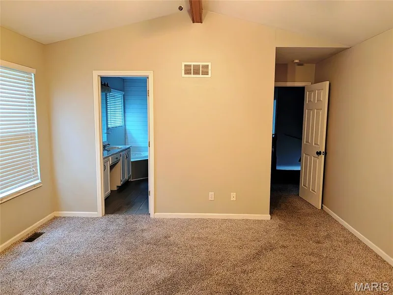 905 Lands End Circle, St Charles, MO 63304 — listing photo 18 of 32