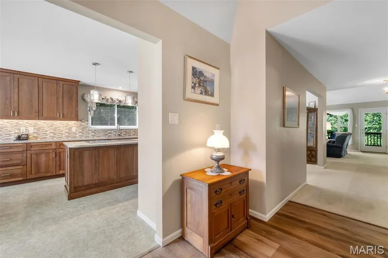 811 Brae Court, Chesterfield, MO 63017 — listing photo 11 of 63