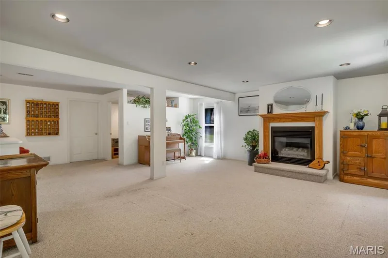 811 Brae Court, Chesterfield, MO 63017 — listing photo 33 of 63