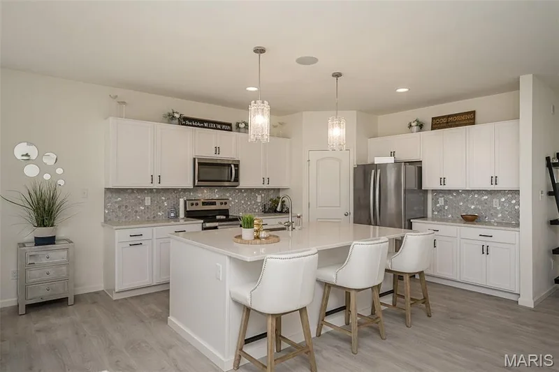 111 columbia meadows, O'Fallon, MO 63366 — listing photo 4 of 24