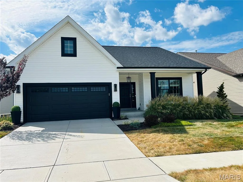111 columbia meadows, O'Fallon, MO 63366 — listing photo 1 of 24