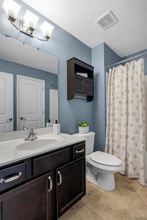 Full Bath Second Level — 11090 Stonebridge Lane, Wentzville, MO 63385