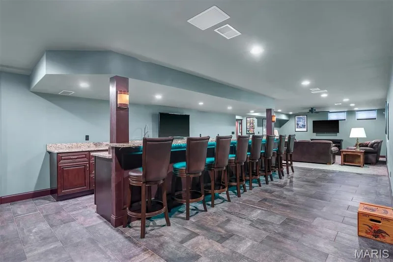 Large Bar for Entertaining sink, cooler, dishwasher — 11090 Stonebridge Lane, Wentzville, MO 63385