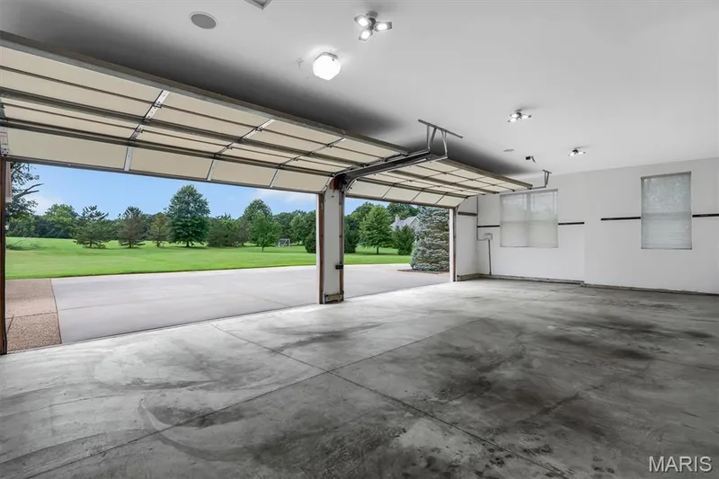 Attached garage finished and insulated — 11090 Stonebridge Lane, Wentzville, MO 63385