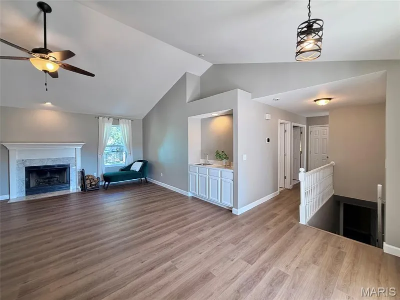 240 Cherrywood Parc Drive, O'Fallon, MO 63368 — listing photo 4 of 22