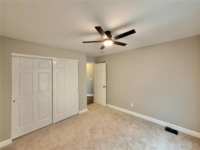 240 Cherrywood Parc Drive, O'Fallon, MO 63368 — listing photo 12 of 22