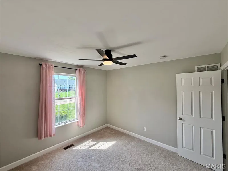 240 Cherrywood Parc Drive, O'Fallon, MO 63368 — listing photo 13 of 22