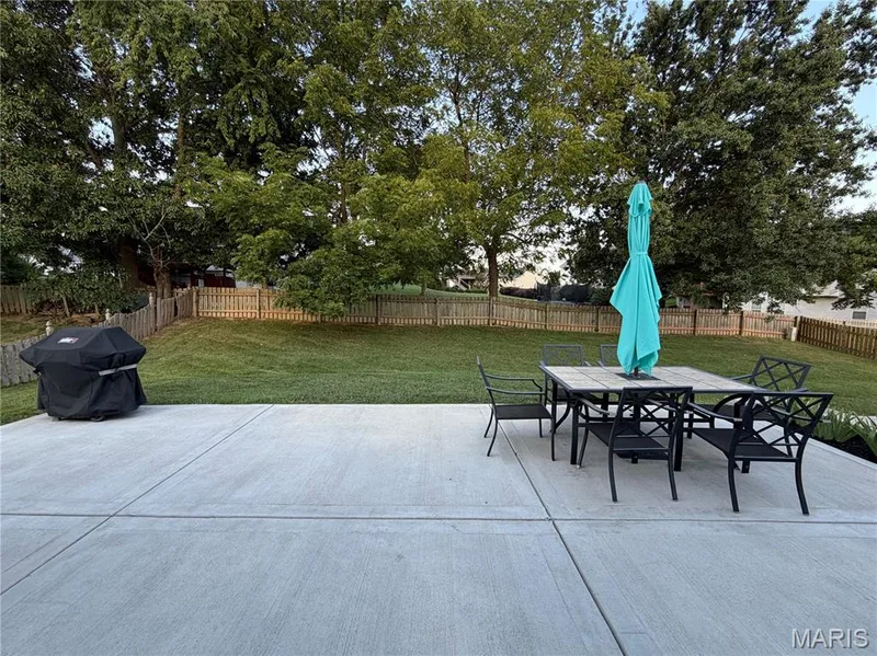 240 Cherrywood Parc Drive, O'Fallon, MO 63368 — listing photo 19 of 22