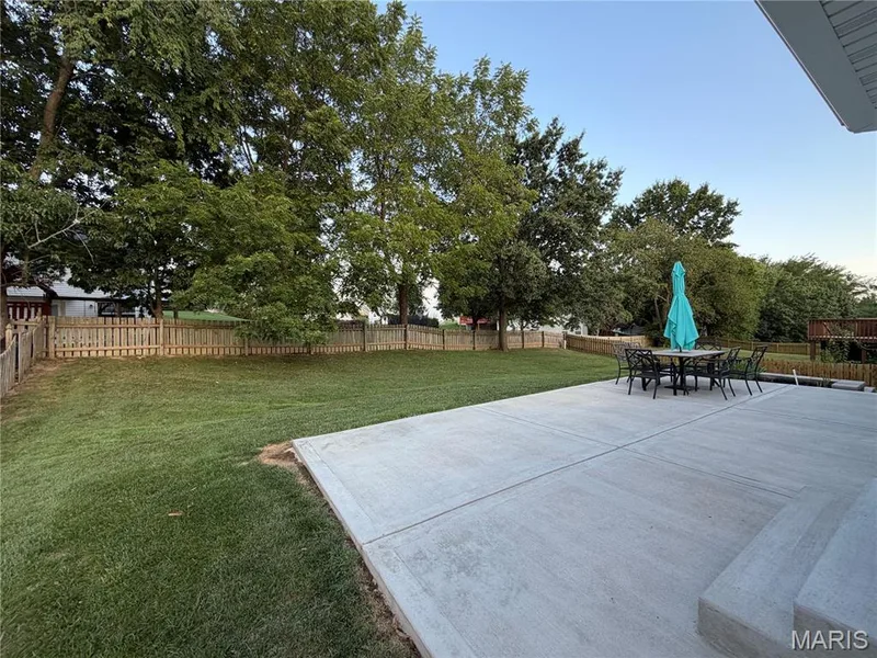 240 Cherrywood Parc Drive, O'Fallon, MO 63368 — listing photo 20 of 22