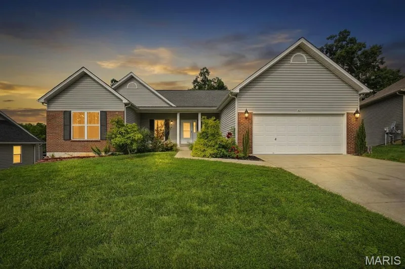 420 Bittersweet Drive, O'Fallon, MO 63366 — listing photo 2 of 25