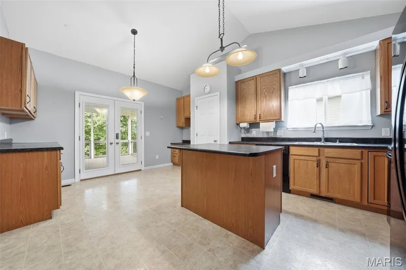 420 Bittersweet Drive, O'Fallon, MO 63366 — listing photo 13 of 25