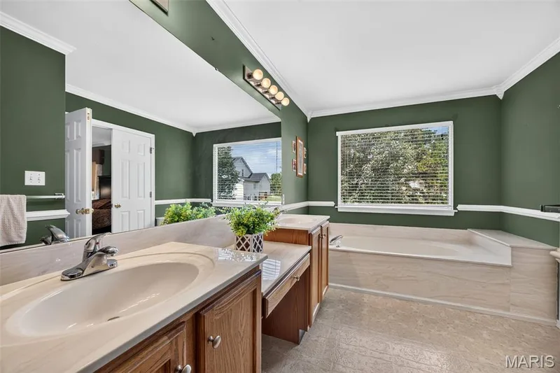 2052 Peine Forest Drive, Wentzville, MO 63385 — listing photo 18 of 29