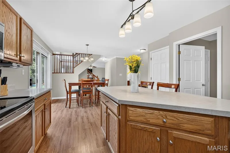 2052 Peine Forest Drive, Wentzville, MO 63385 — listing photo 10 of 29