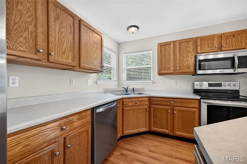 2052 Peine Forest Drive, Wentzville, MO 63385 — listing photo 11 of 29