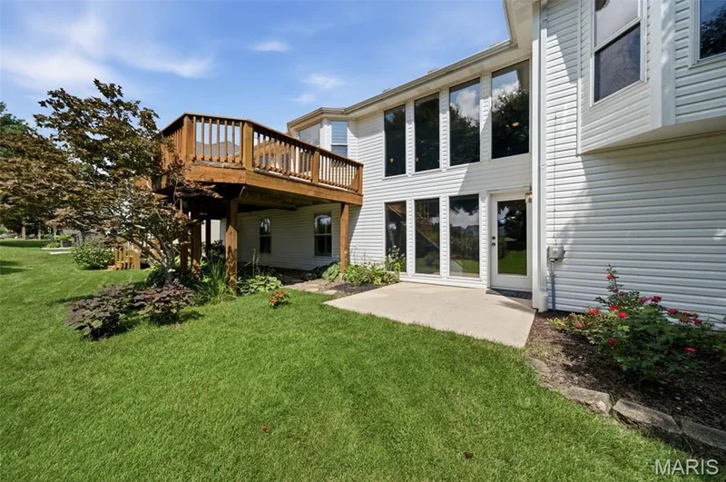 752 Hawk Run Drive, O'Fallon, MO 63368 — listing photo 30 of 36