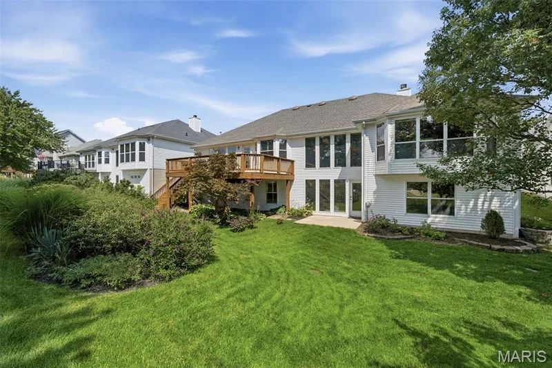 752 Hawk Run Drive, O'Fallon, MO 63368 — listing photo 33 of 36
