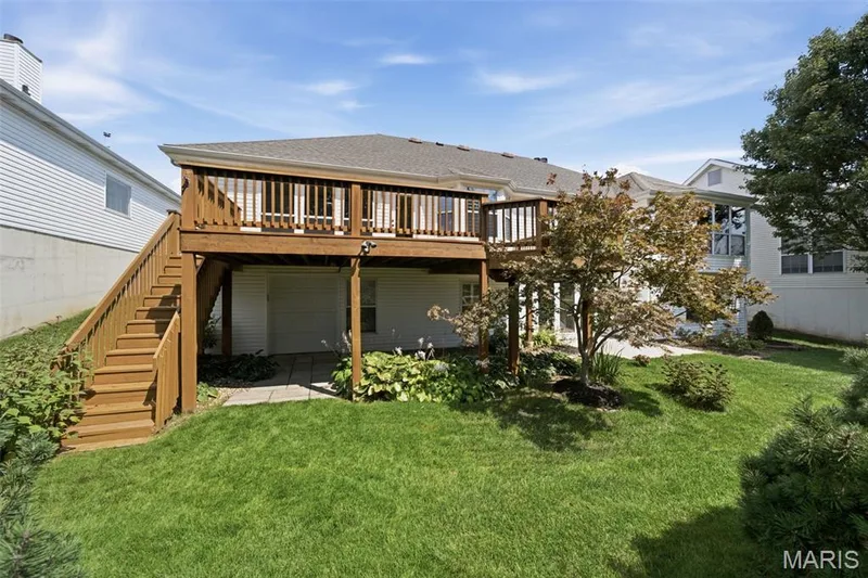 752 Hawk Run Drive, O'Fallon, MO 63368 — listing photo 34 of 36