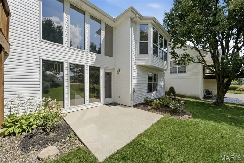 752 Hawk Run Drive, O'Fallon, MO 63368 — listing photo 35 of 36