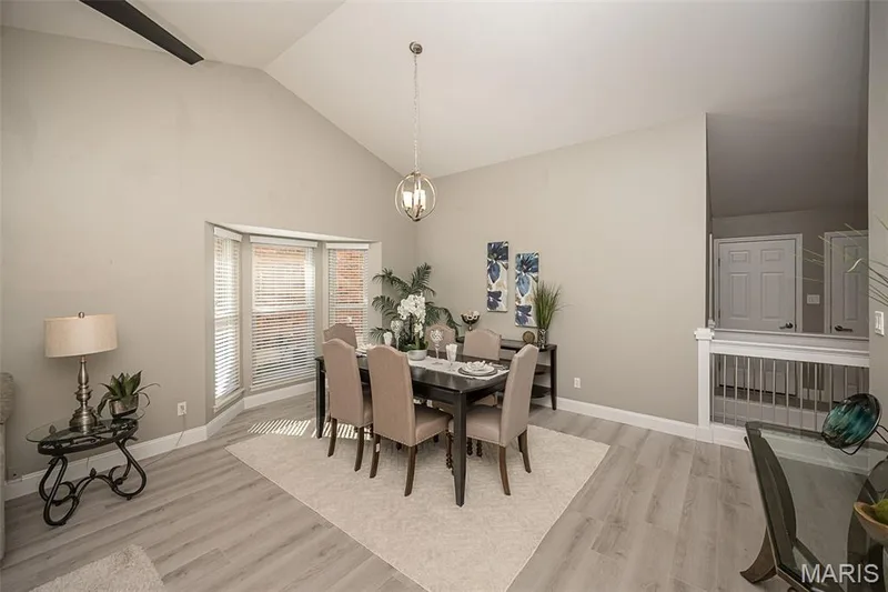 842 Braefield Court, Chesterfield, MO 63017 — listing photo 6 of 30