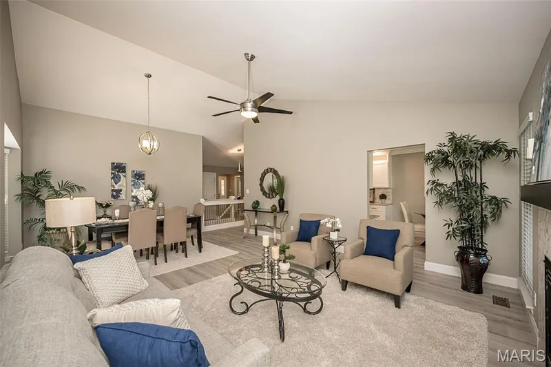 842 Braefield Court, Chesterfield, MO 63017 — listing photo 7 of 30