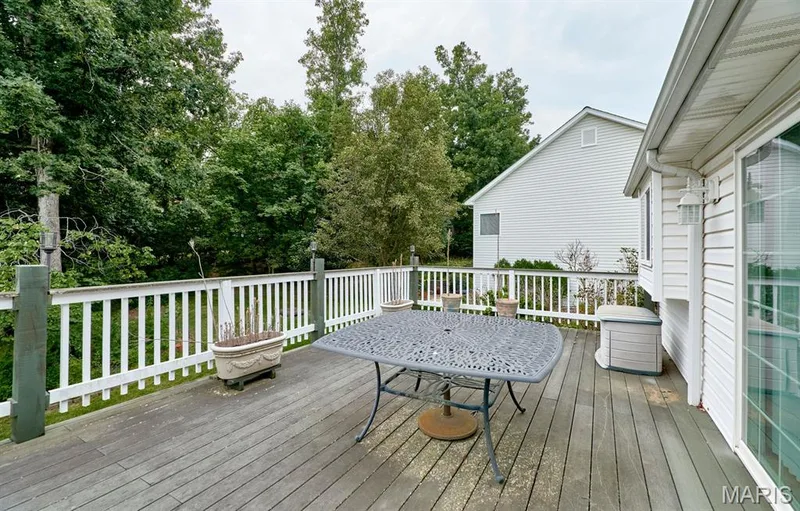 beautiful deck - just needs a power wash — 1516 Hibernation Hollow, Wentzville, MO 63385
