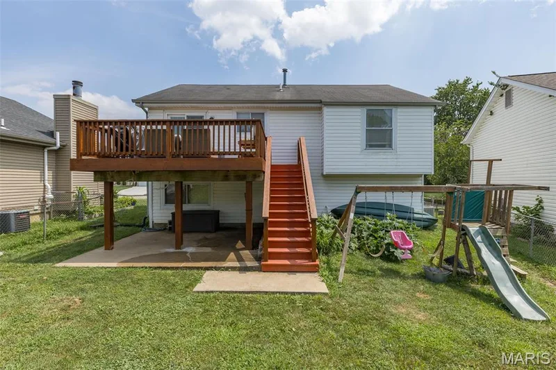 171 Kunze Drive, St Charles, MO 63303 — listing photo 6 of 37