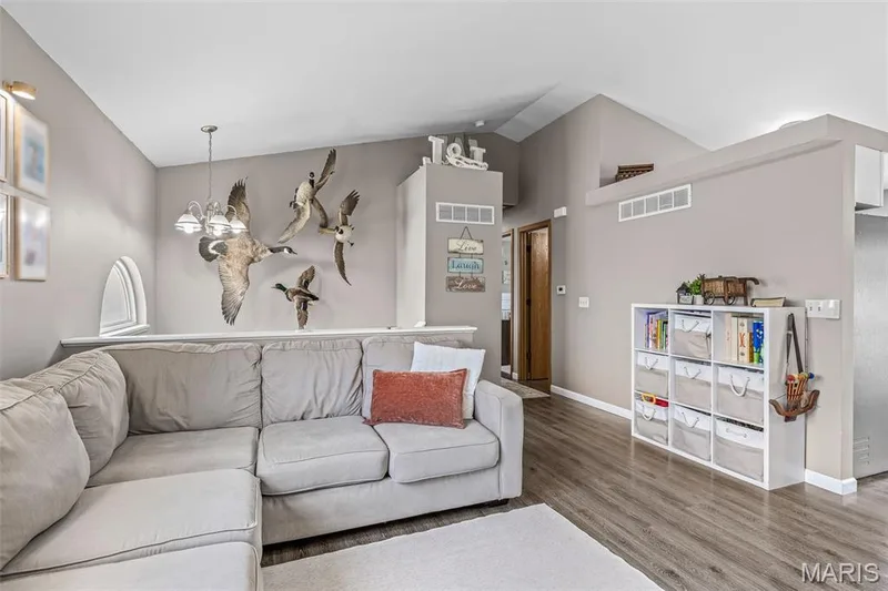 171 Kunze Drive, St Charles, MO 63303 — listing photo 14 of 37