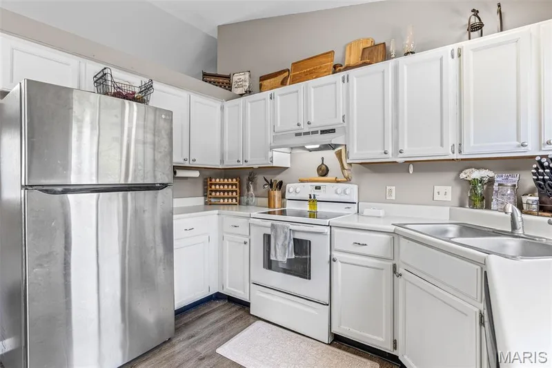 171 Kunze Drive, St Charles, MO 63303 — listing photo 15 of 37