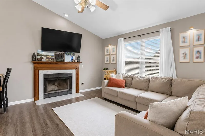 171 Kunze Drive, St Charles, MO 63303 — listing photo 11 of 37