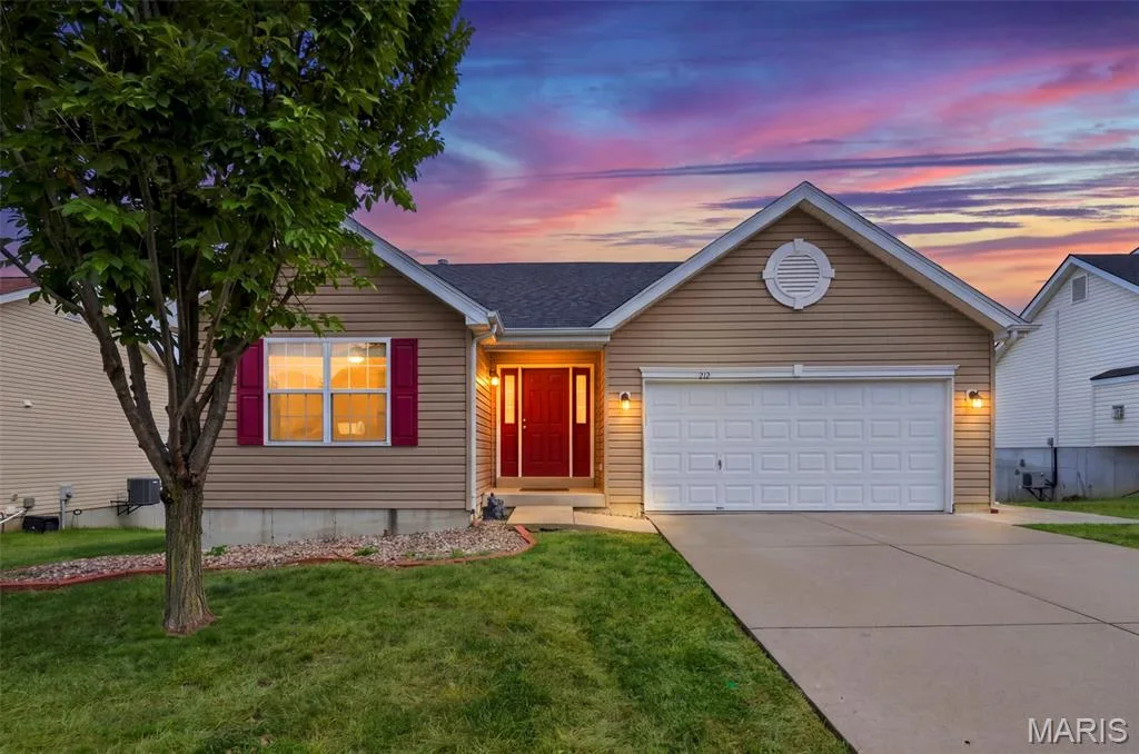 212 Limerick Avenue, Wentzville, MO 63385 — listing photo 1 of 41