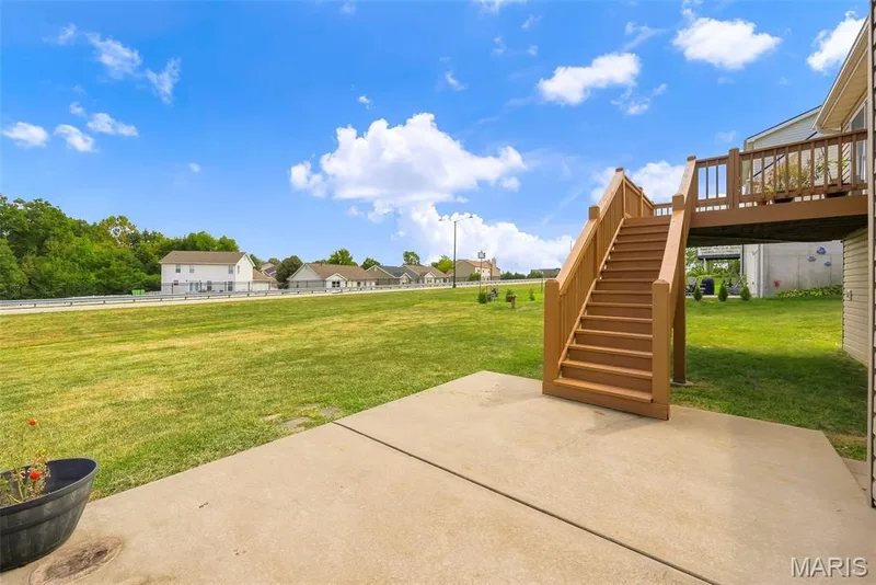 212 Limerick Avenue, Wentzville, MO 63385 — listing photo 33 of 41