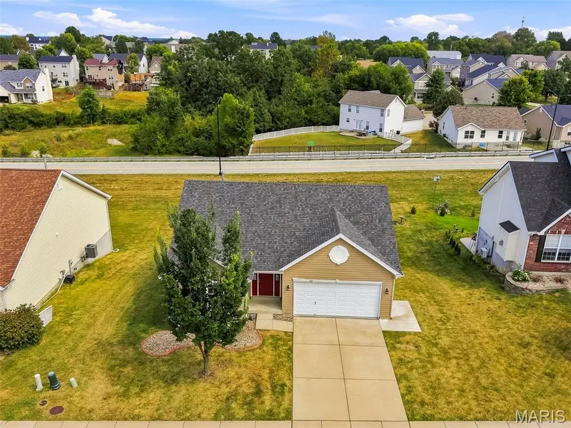 212 Limerick Avenue, Wentzville, MO 63385 — listing photo 39 of 41