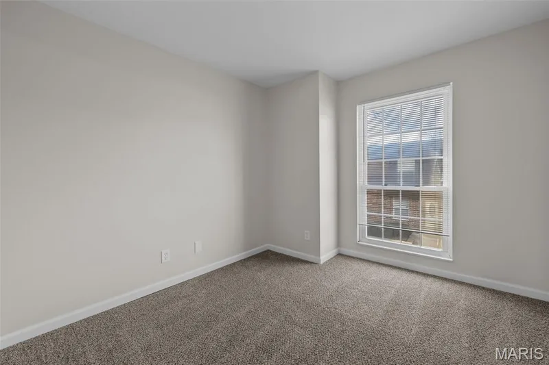 13479 Coliseum Drive, Chesterfield, MO 63017 — listing photo 14 of 27