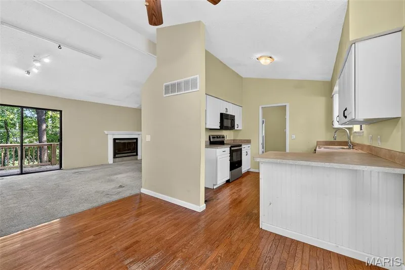 11 Cadillac Court, Lake St. Louis, MO 63367 — listing photo 9 of 28