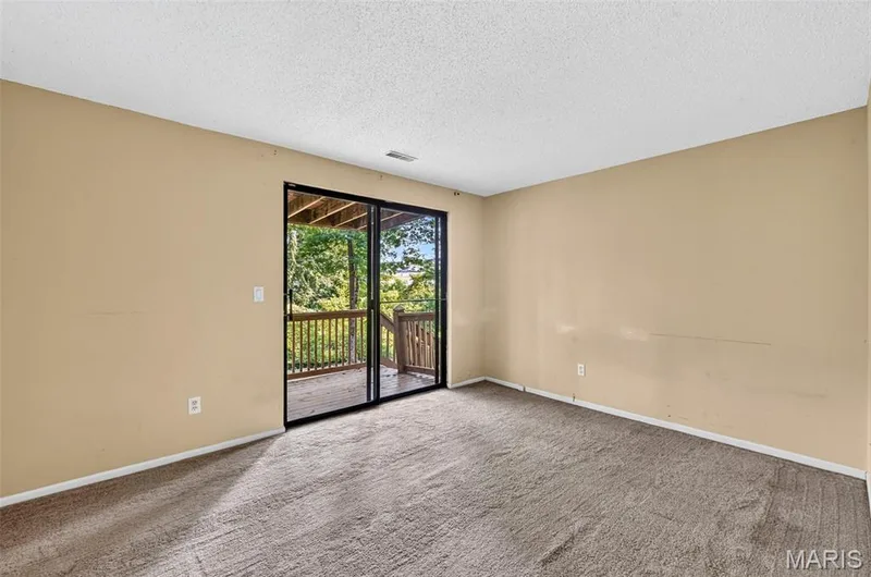 11 Cadillac Court, Lake St. Louis, MO 63367 — listing photo 18 of 28