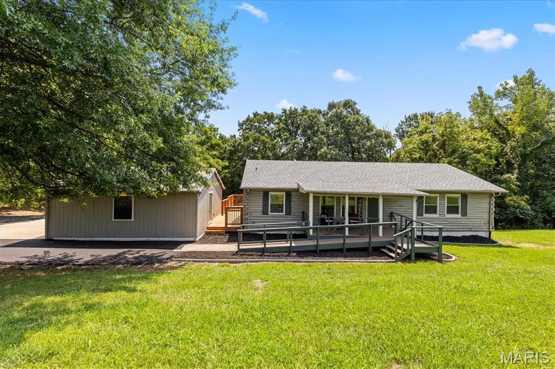 746 Schluersburg Road, Augusta, MO — listing photo 1