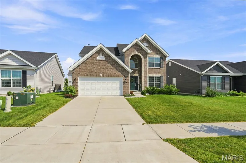 902 Palisades Circle, St Charles, MO 63301 — listing photo 3 of 28
