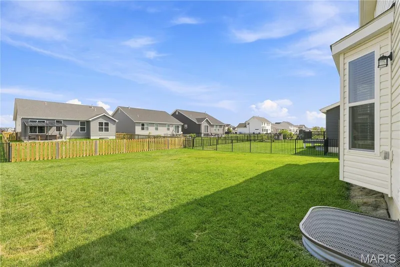 902 Palisades Circle, St Charles, MO 63301 — listing photo 27 of 28