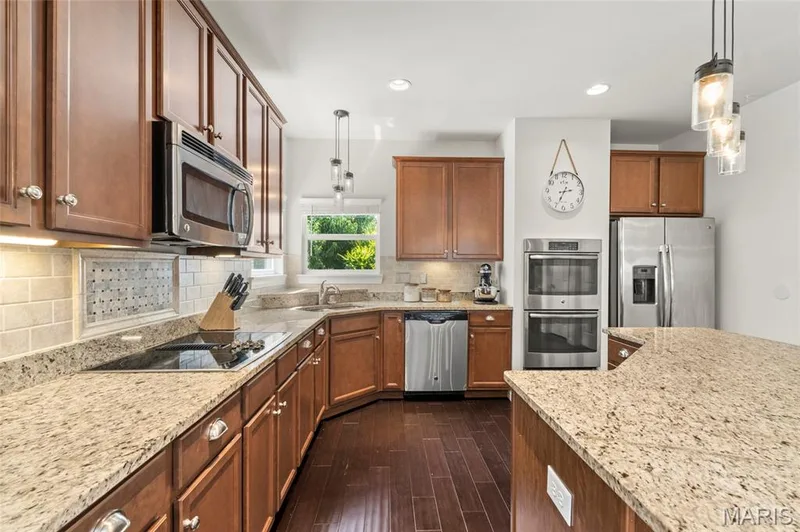 921 Molloy Drive, O'Fallon, MO 63366 — listing photo 4 of 45