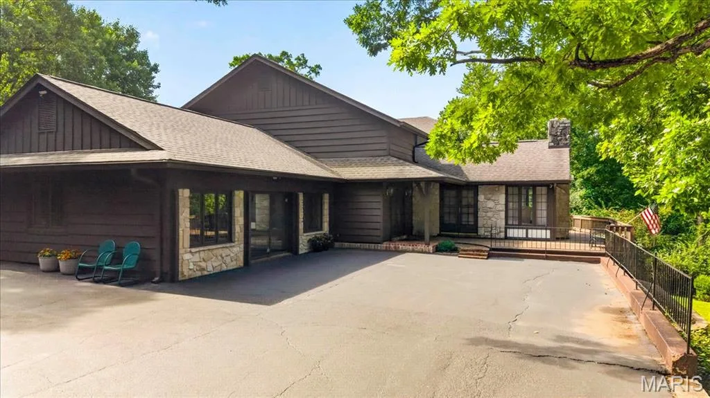 4622 Vixen Circle, Wildwood, MO 63069 — listing photo 1 of 48