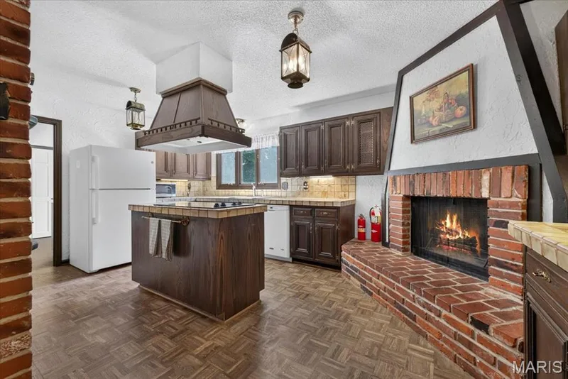 4622 Vixen Circle, Wildwood, MO 63069 — listing photo 10 of 48