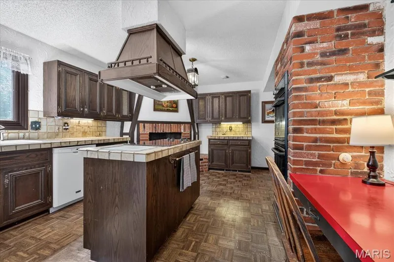 4622 Vixen Circle, Wildwood, MO 63069 — listing photo 11 of 48