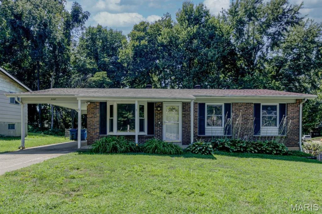 Welcome to 3357 Glendale Drive! — 3357 Glendale Avenue, St Charles, MO 63301
