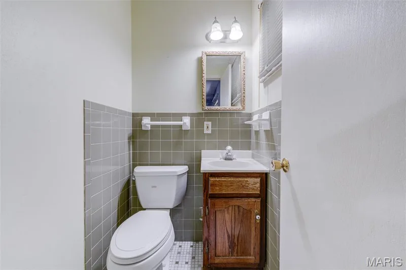 The primary bedroom's private 1/2 bathroom. — 3357 Glendale Avenue, St Charles, MO 63301
