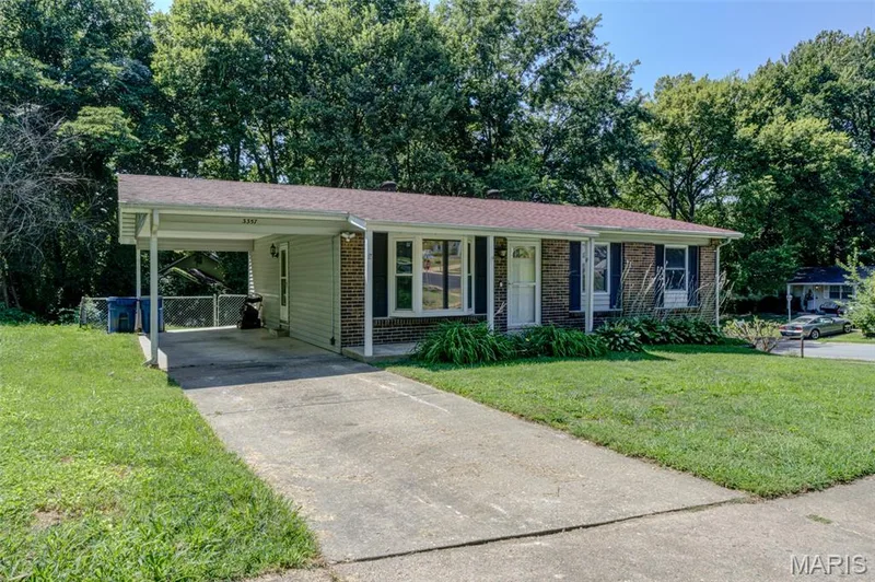 You are going to LOVE this home! — 3357 Glendale Avenue, St Charles, MO 63301